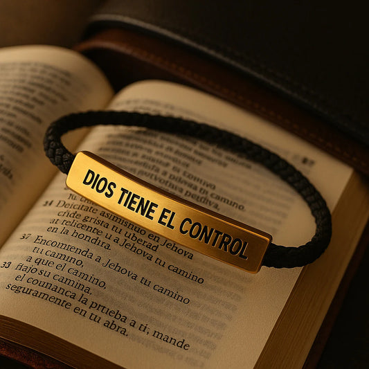 FaithBand® – Pulsera “Dios Tiene el Control” | Tu ancla de fe y fortaleza diaria